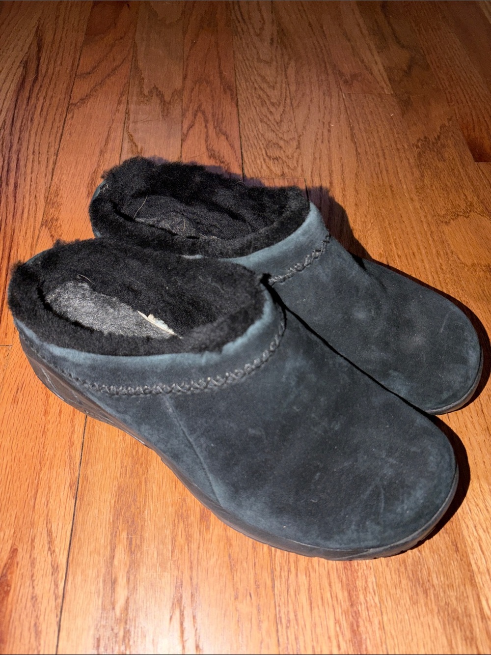 Merrell Black Suede Fleece-Lined Slip-On Clogs